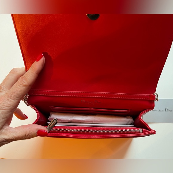 **SOLD** Dior diorama clutch with removabale crossbody strap-SHW - Picture 2 of 9